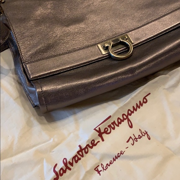 Salvatore Ferragamo handbag - Picture 7 of 7